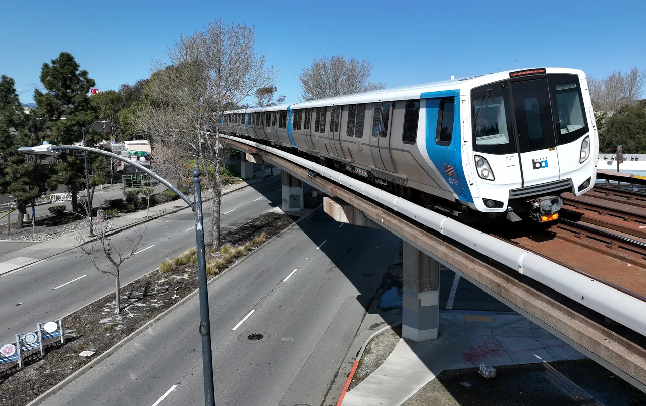BART train pulling into a station — Bay Area Rapid Transit serves Venue 412 via Montgomery and Embarcadero stations.